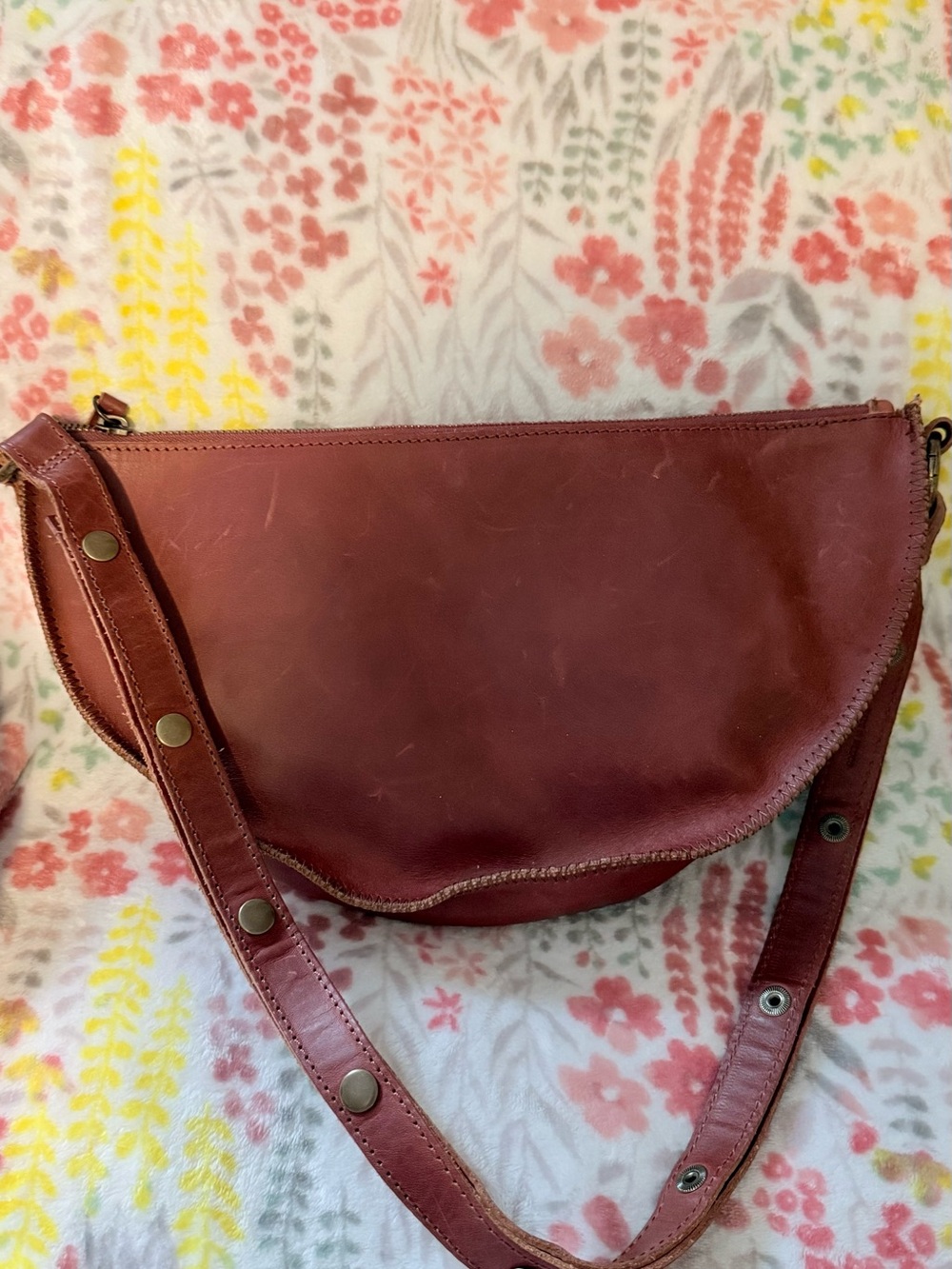 Lyon’s Leather Queen Bee bag in Cognac, Extended Strap - excellent!